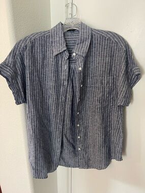 Quince womans charcoal Navy and White Striped Short Sleeve Button-Up Shirt